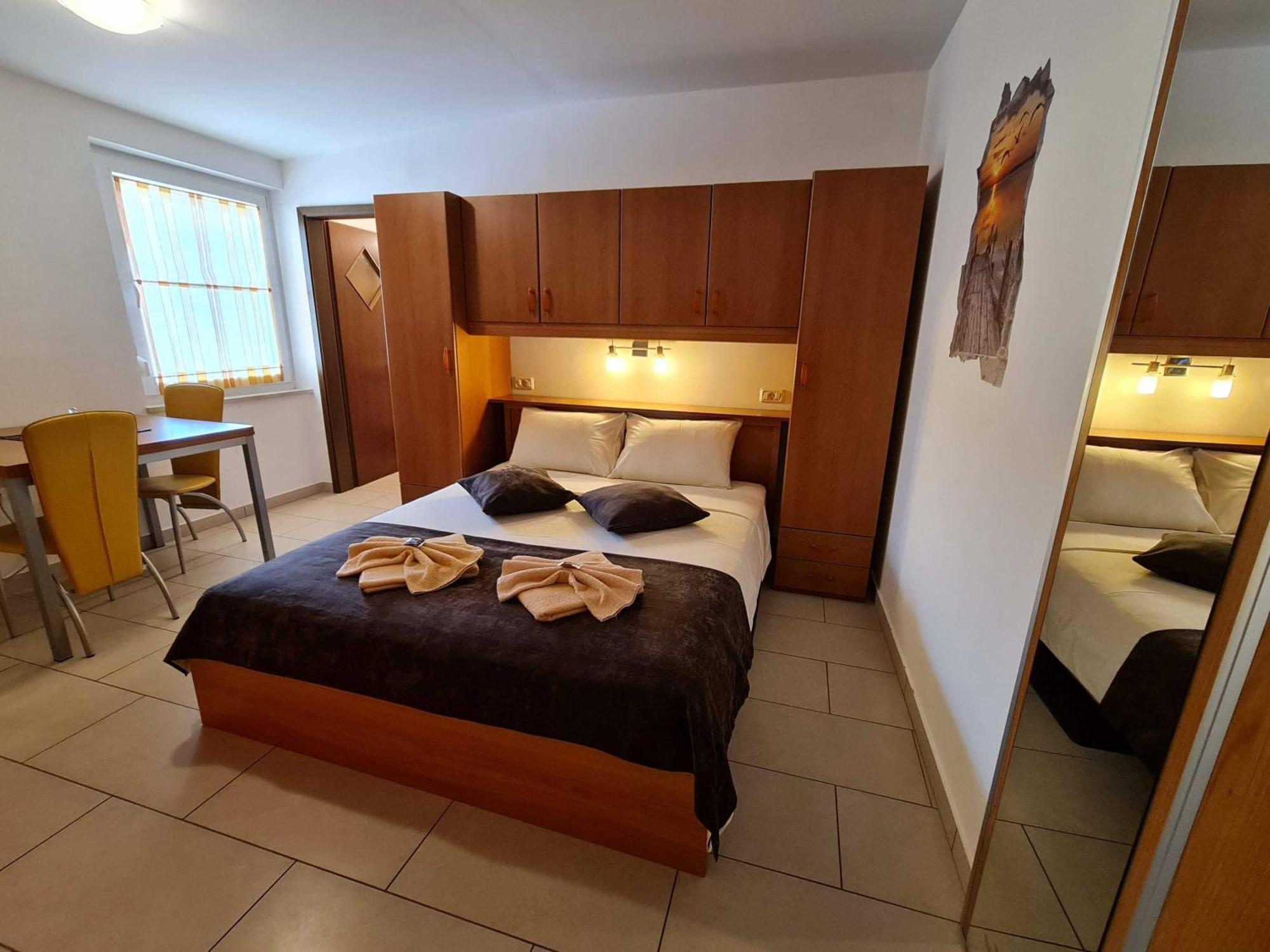 Restaurant & Apartments Getaway Pri Kobalu Vipava Room photo
